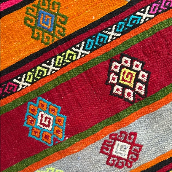 Huge 11’8” x 6’ vintage turkish kilim rug - Picture 2 of 4